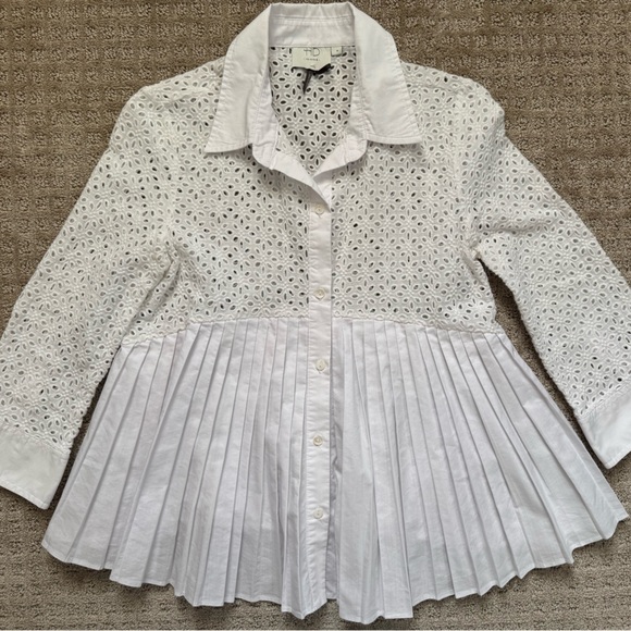 Anthropologie Tops - Anthropologie HD Paris Eyelet Empire white pleated blouse size 6